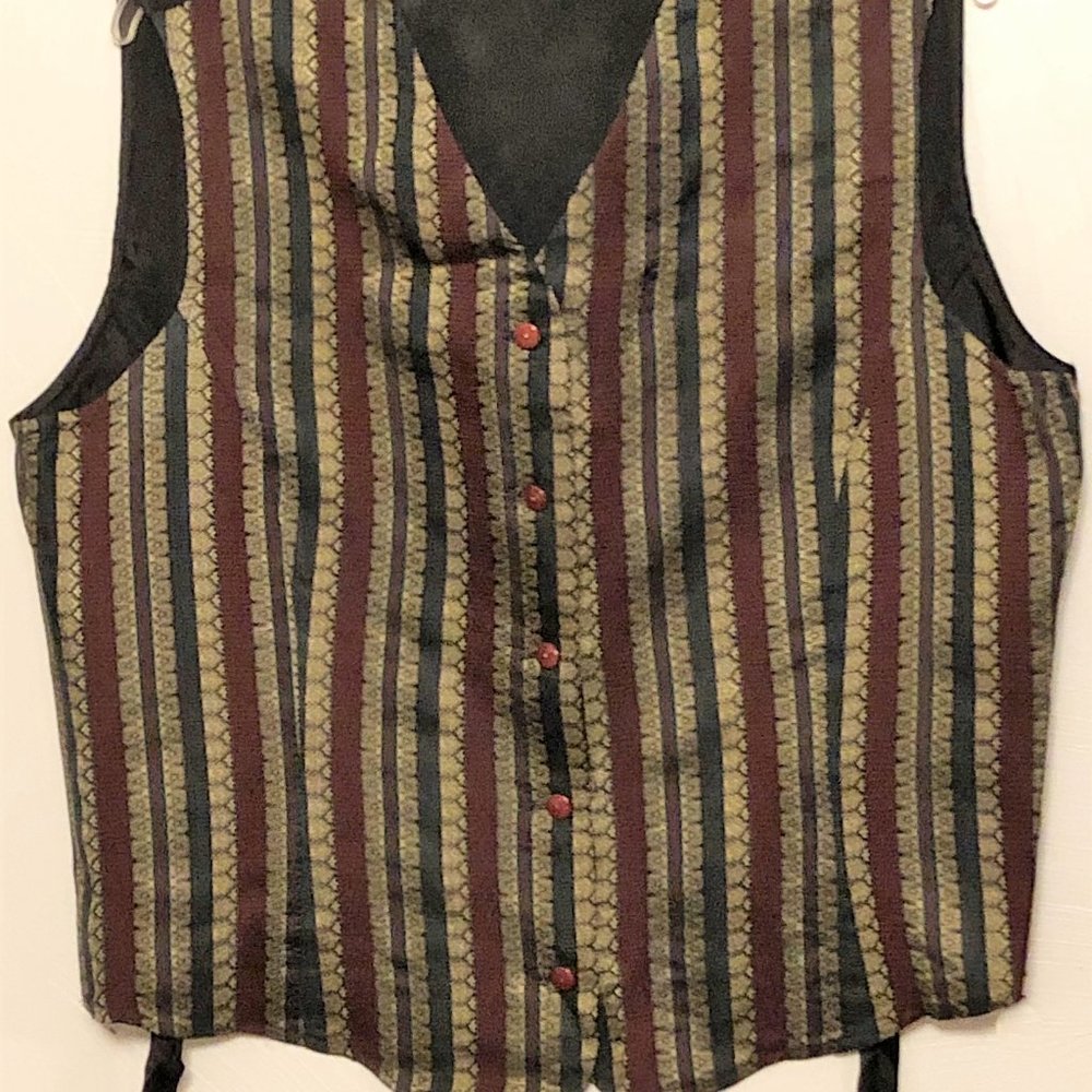 COPY - Jaclyn Smith striped vest 18W  💥HOST PICK💥